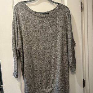 Kimchi Blue Urban-Outfitters women M Gray sweater tunic 3/4 sleeve